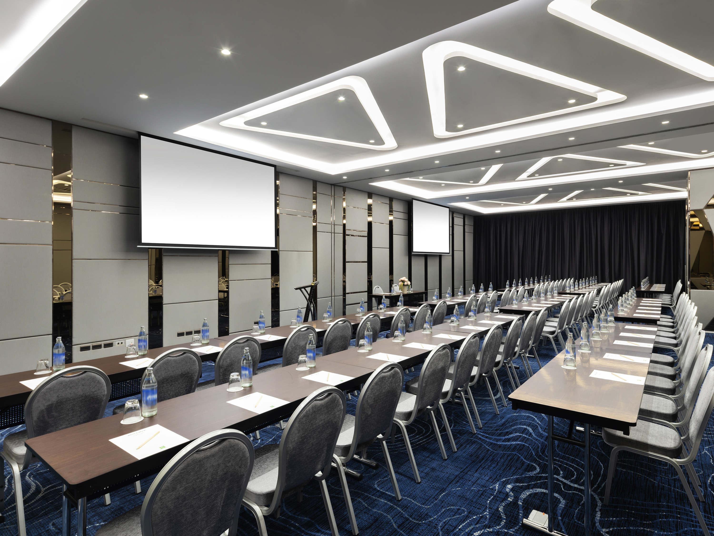 Ibis Styles Bangkok Ratchada Hotell Exteriör bild